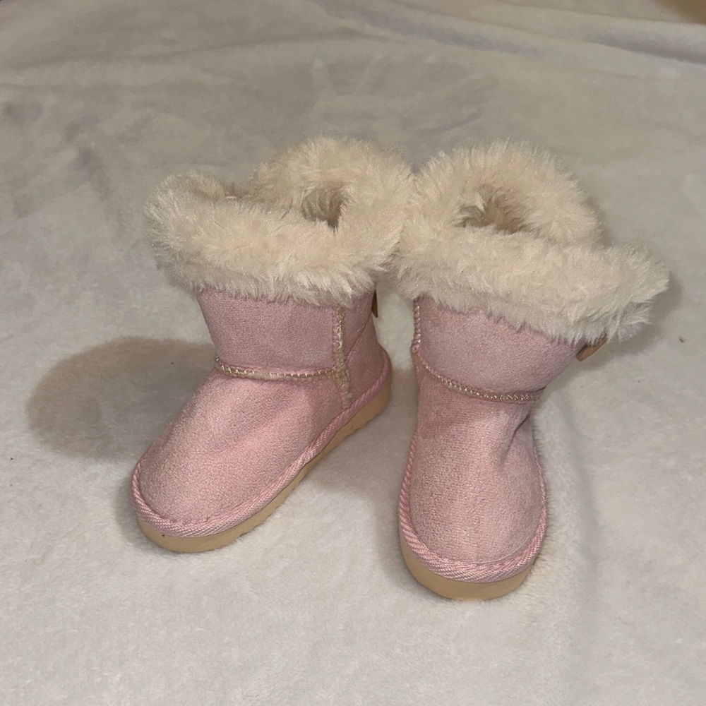 NWT Weestep Pink Fur-Lined Baby Ugg style Boots size 5
